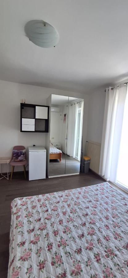Apartments Villa Milenka Novalja Luaran gambar