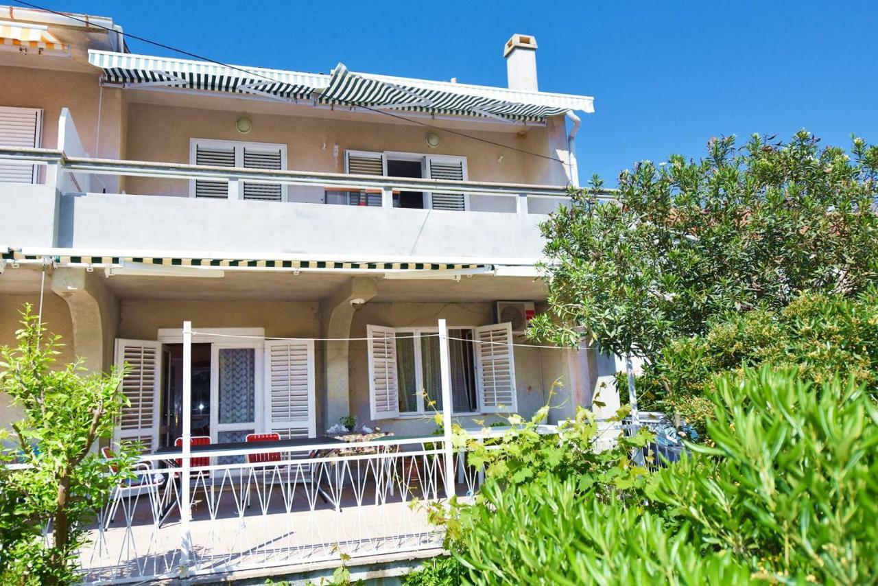 Apartments Villa Milenka Novalja Luaran gambar